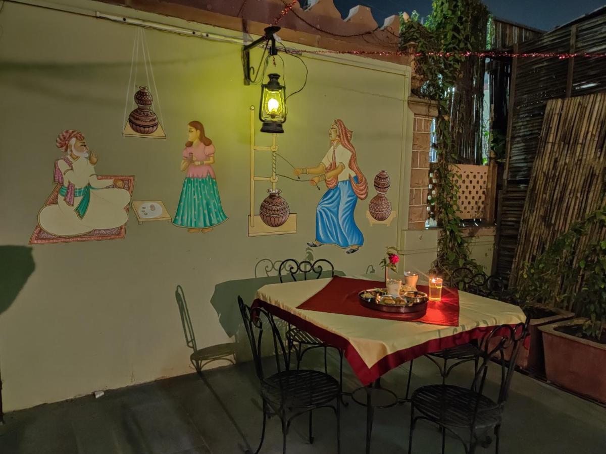 Shree Mohan Home Stay- A Heritage Home จ๊อดปูร์ ภายนอก รูปภาพ